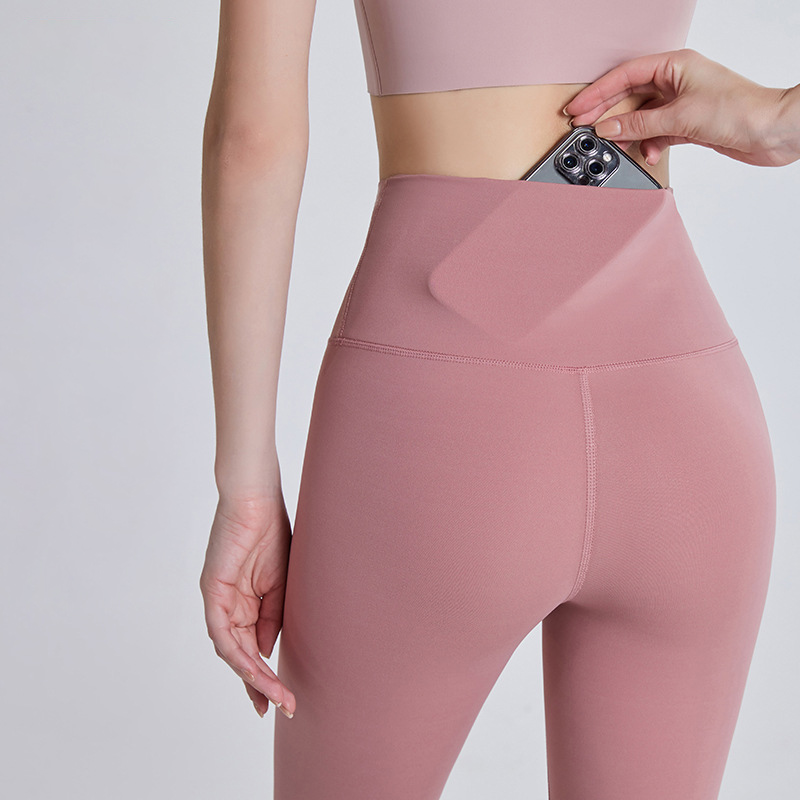 Custom yoga pants with back pockets