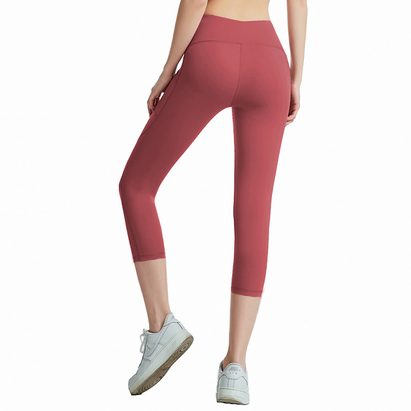 Women's capri pants with pocket