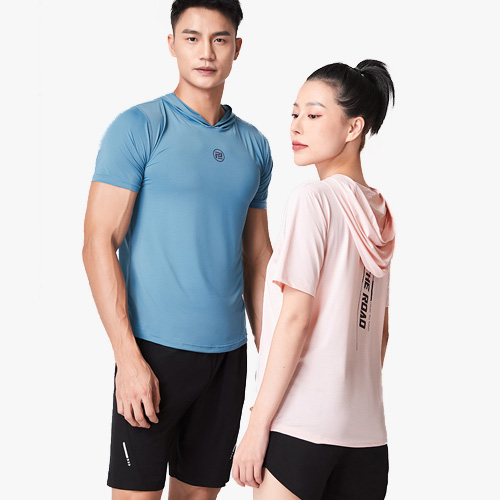 Short sleeve hooded shirt