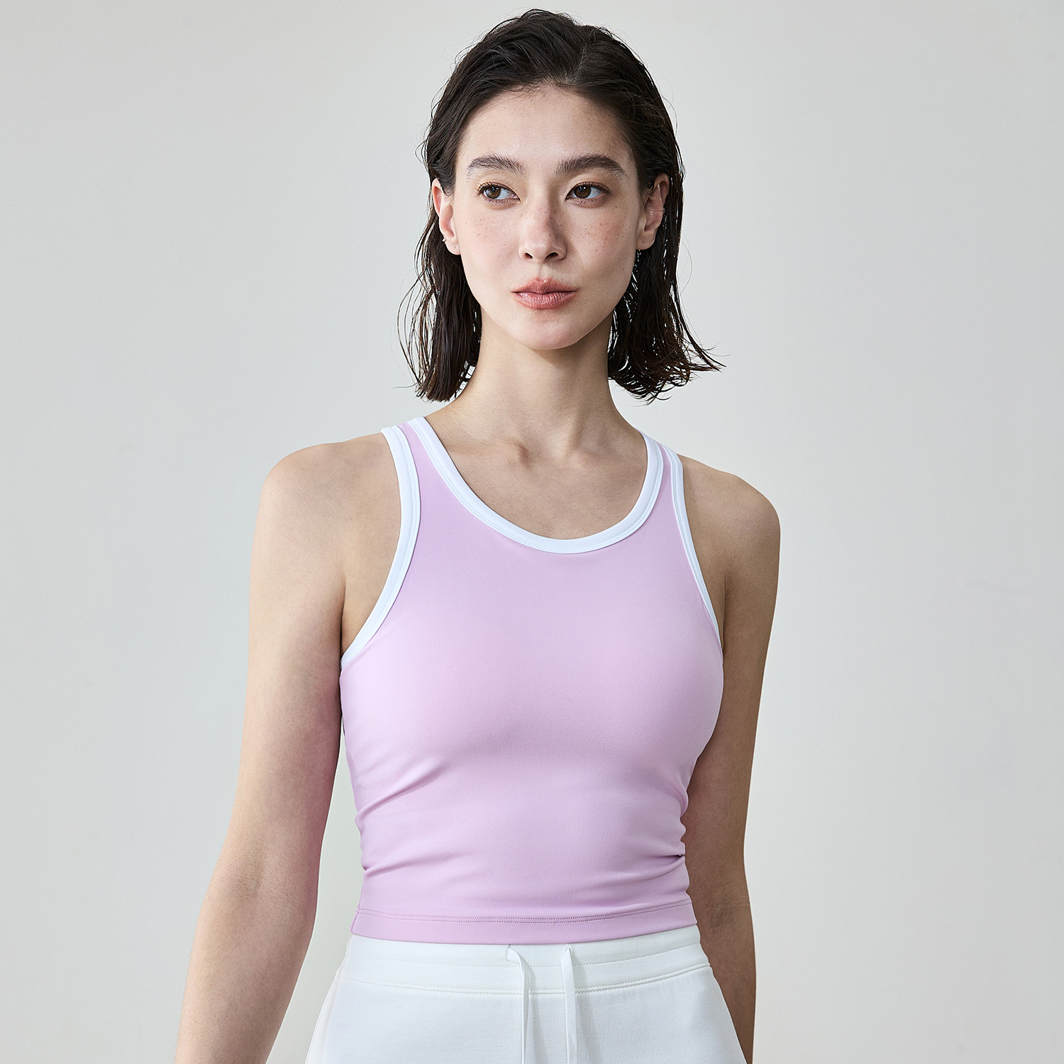 Stylish Round-Neck Color-Blocked Sports Bra - Breathable & High Support