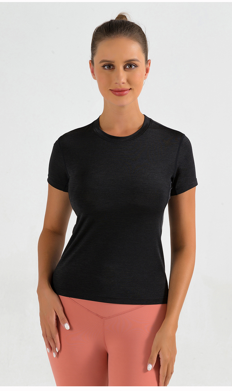 Lightweight women's gym tops with UV protection